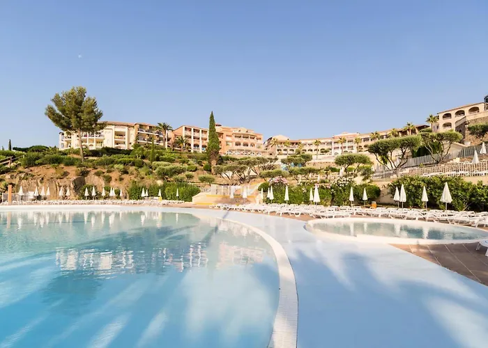 Le Village De Cap Esterel - Maeva - Vue 2 Pieces 4 Personnes - Prestige - Super Mae-2171 *